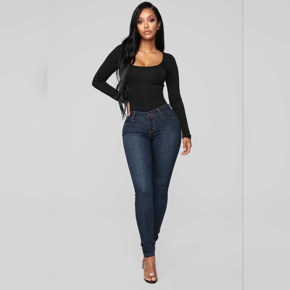 Dark Wash high waisted 5 pocket Skinny Jeans 1x